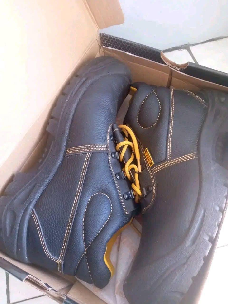 Work boots pallets