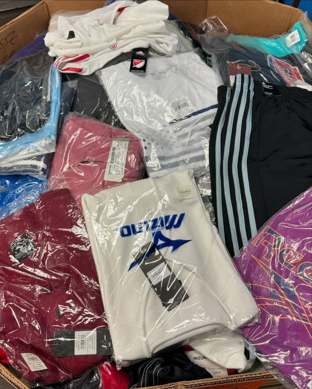 sport clothing pallets