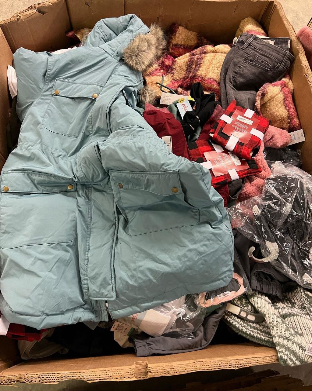 kids clothes pallet